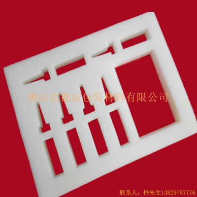 海綿內托對各行各業產品起到絕緣、密封、防震、防塵、填充、隔音、固定，能夠保護包裝產品在運輸過程中安然無恙，起到保護產品的一個作用，同時可以美化產品，提升產品檔次。

